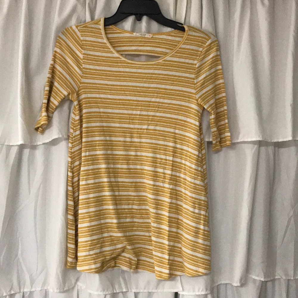 Striped gold mid sleeve shirt